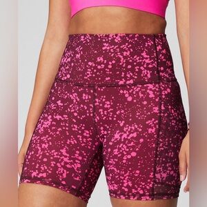 Women's Pink Patterned active biker Shorts fabletics